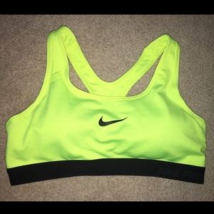 NIKE sports bra
